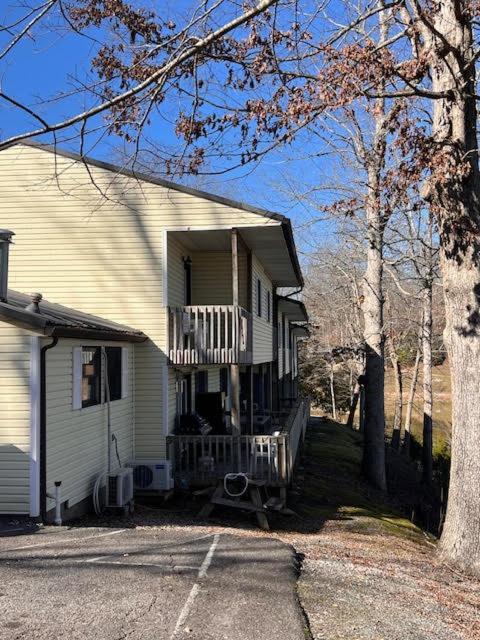 Holiday Hills Resort Eddyville Exterior photo