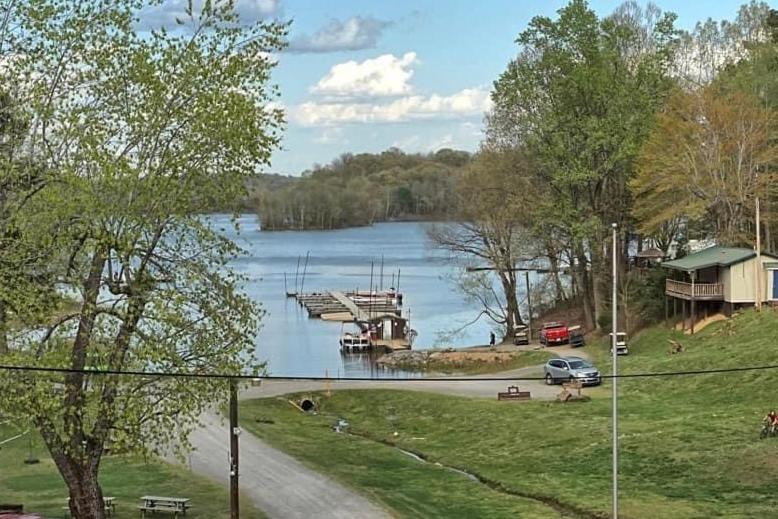 Holiday Hills Resort Eddyville Exterior photo